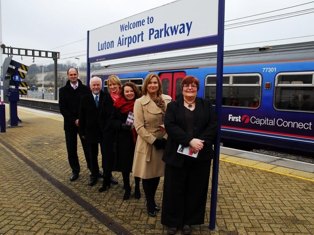 LUTON AIRPORT PARKWAY STATION